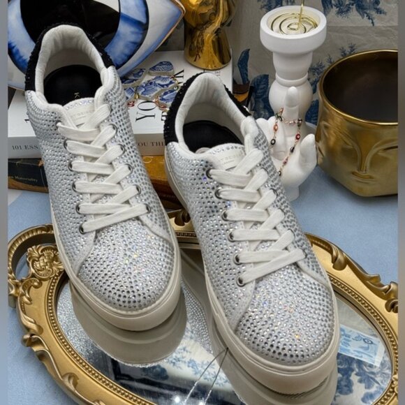 🆕 KURT GEIGER LONDON 🧿 NWOT Laney Silver Crystal Low Top Sneaker, Sz 39 US 8.5 - Picture 3 of 16